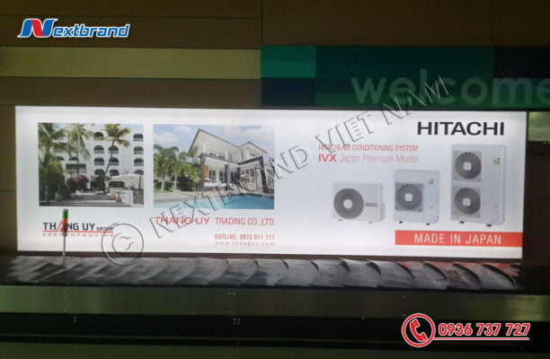 Biển quảng cáo trên tường, khu vực băng chuyền ga đến - Sân bay Phú Quốc