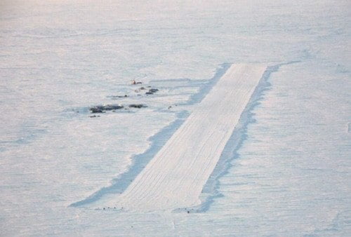 Sân bay trên băng tuyết ở đảo Ross, Nam Cực
