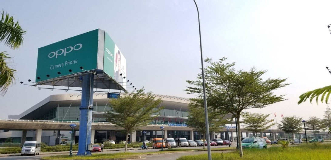 Quảng cáo sân bay Phú Quốc với biển tấm lớn