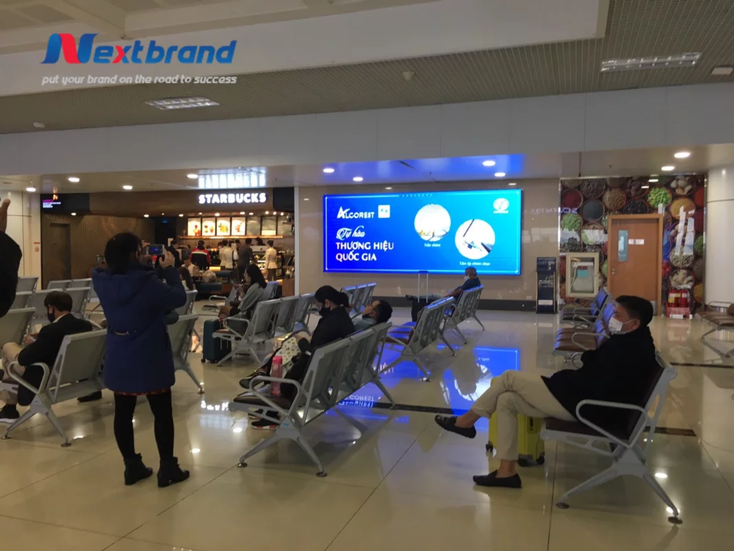 Quảng cáo màn hình Led - Khu vực phòng chờ sảnh B - Sân bay Nội Bài Quảng cáo màn hình Led - Khu vực phòng chờ sảnh B - Sân bay Nội Bài