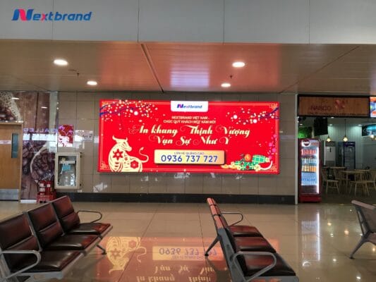 Quảng cáo sân bay dịp Tết với màn hình LED