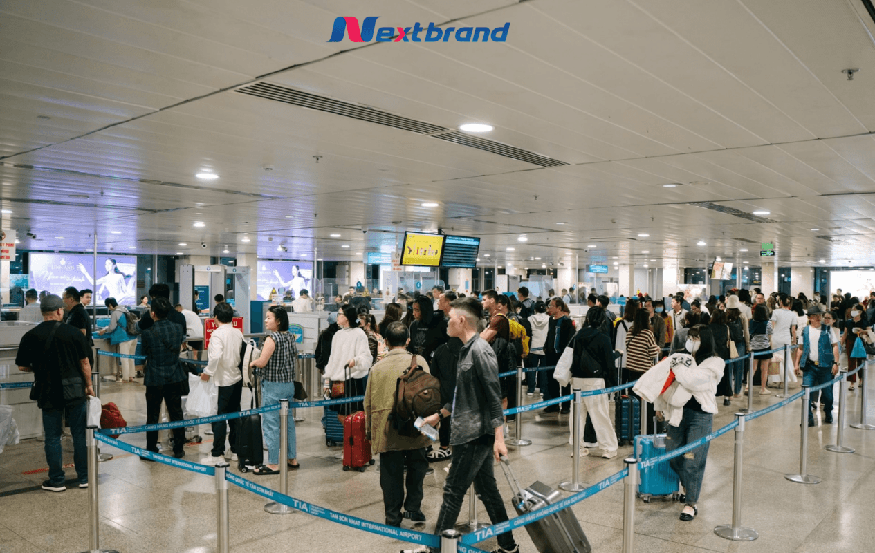 Số lượng hành khách tăng cao dịp Tết tại sân bay Tân Sơn Nhất