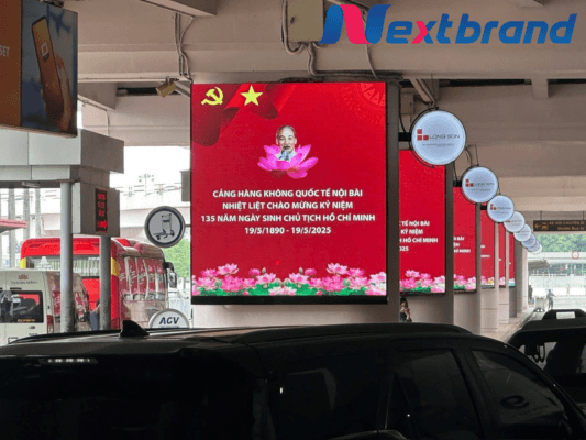 Quảng cáo màn hình LED khu vực cổng ra vào sân bay Quảng cáo màn hình LED khu vực cổng ra vào sân bay