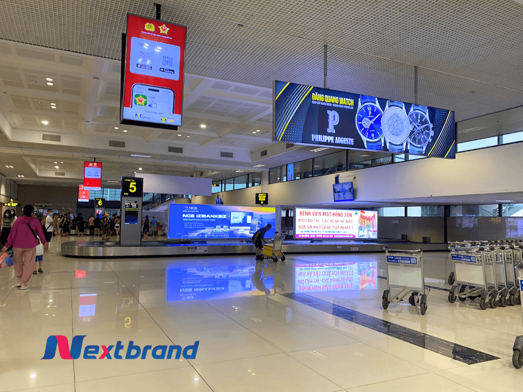 Quảng cáo màn hình LED khu vực băng chuyền hành lý sân bay Nội Bài Quảng cáo màn hình LED khu vực băng chuyền hành lý sân bay Nội Bài