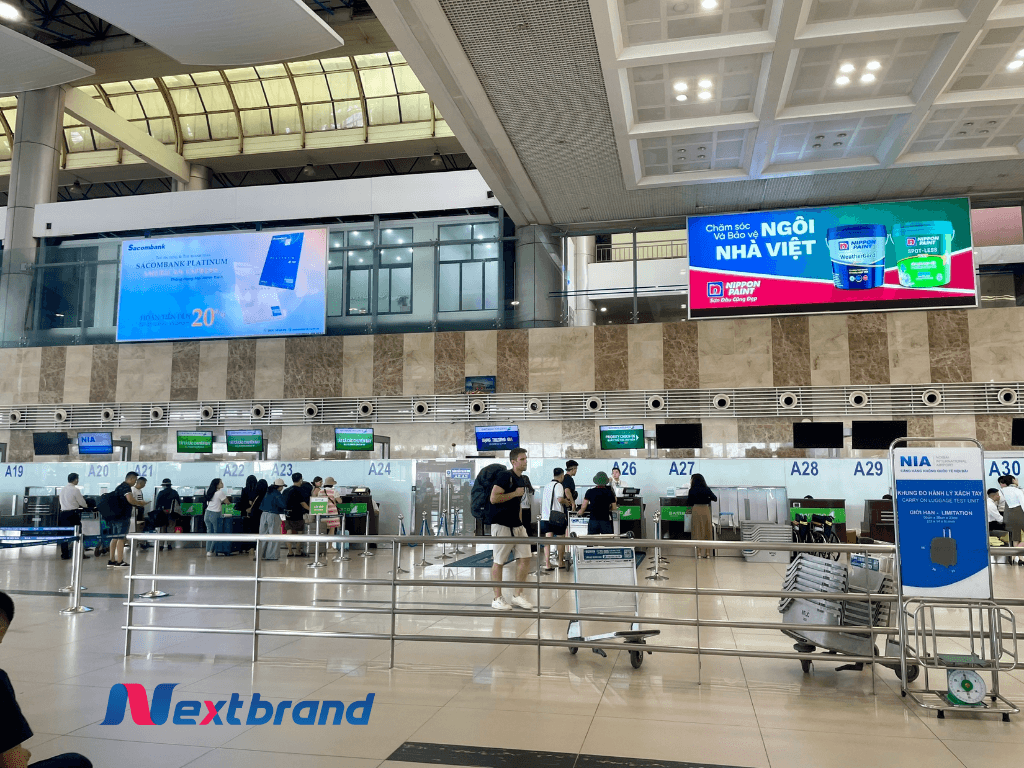 Quảng cáo màn hình LED khu vực check-in sân bay Nội Bài Quảng cáo màn hình LED khu vực check-in sân bay Nội Bài