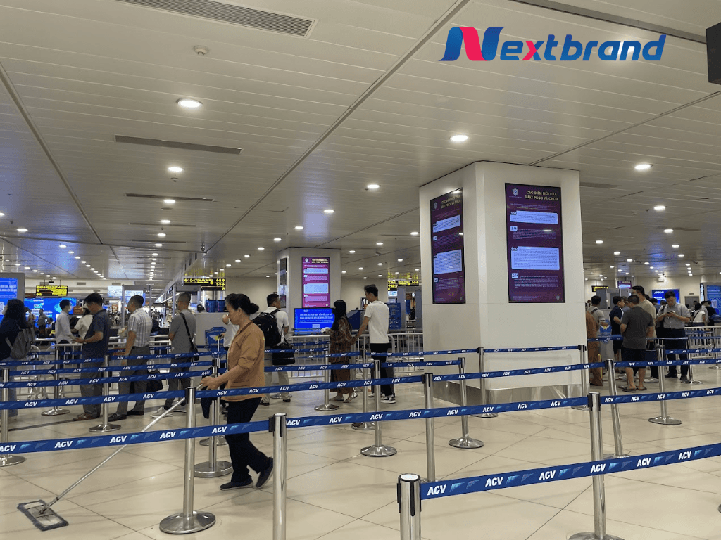 Quảng cáo màn hình LED khu vực an ninh soi chiếu sân bay Phú Quốc Quảng cáo màn hình LED khu vực an ninh soi chiếu sân bay Phú Quốc