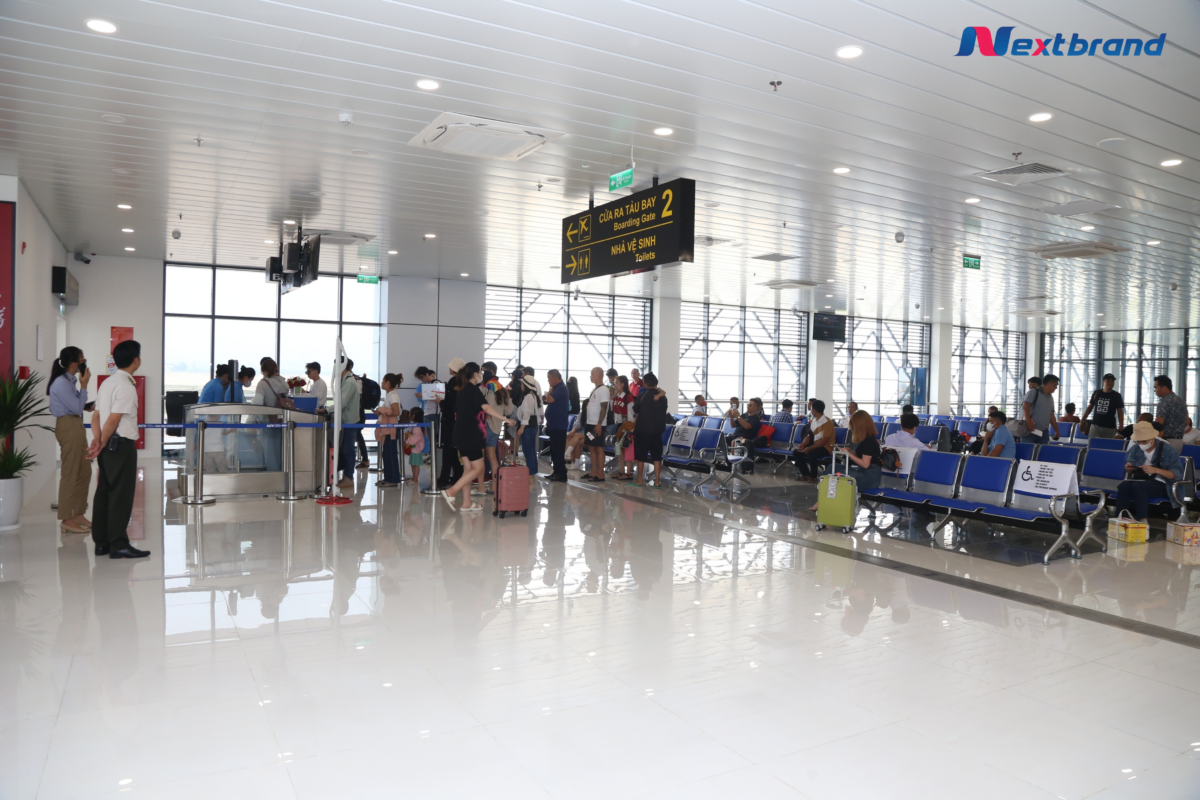 Khu vực phòng chờ lên máy bay của sân bay Điện Biên Khu vực phòng chờ lên máy bay của sân bay Điện Biên