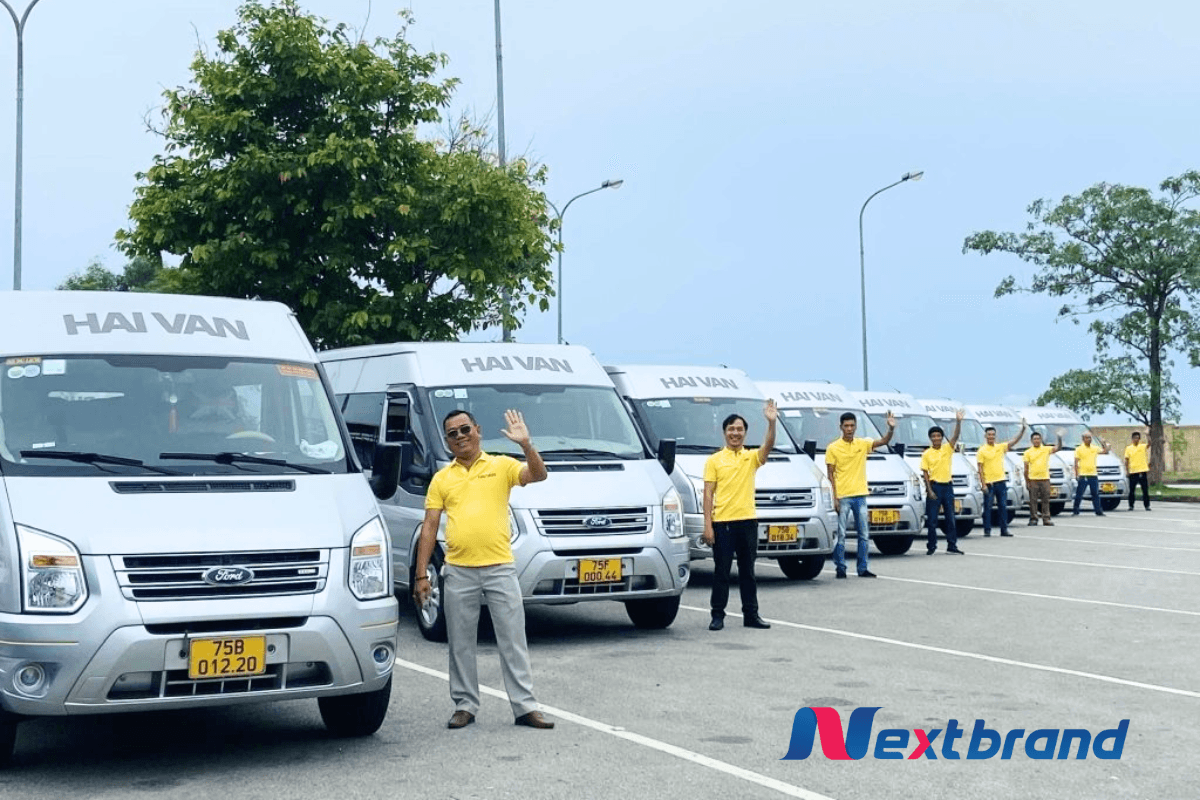 Xe trung chuyển (shuttle bus) – linh hoạt và hợp túi tiền