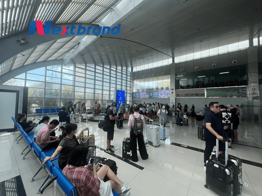 Khu vực lấy hành lý tại ga đến Sân bay Tuy Hòa Khu vực lấy hành lý tại ga đến Sân bay Tuy Hòa