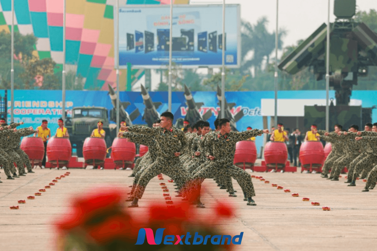 Sân bay Gia Lâm phục vụ cho hoạt động quân sự và đào tạo chuyên môn Sân bay Gia Lâm phục vụ cho hoạt động quân sự và đào tạo chuyên môn