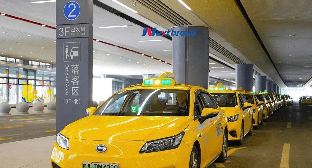 Di chuyển bằng xe taxi thoải mái và tiện lợi Di chuyển bằng xe taxi thoải mái và tiện lợi