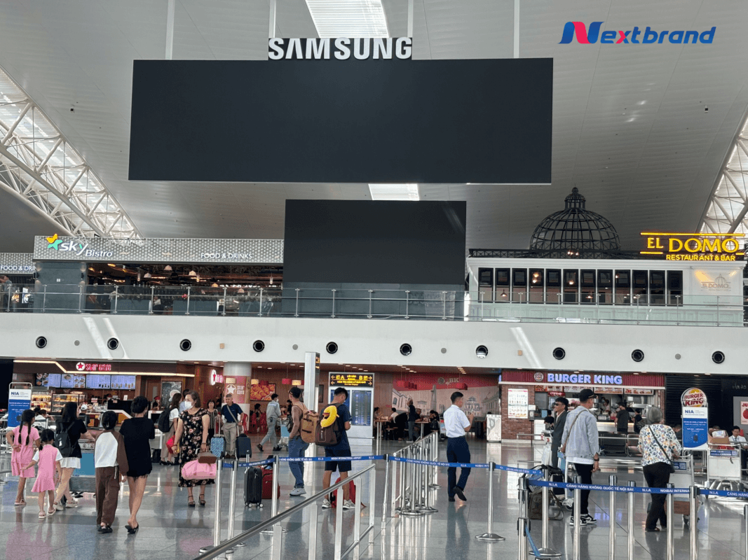 Khu thương mại và dịch vụ trong sân bay Khu thương mại và dịch vụ trong sân bay