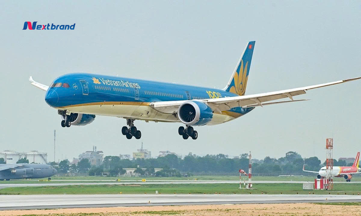 Vietnam Airlines và Vietjet là hàng không khai thác chính tại sân bay Đồng Hới Vietnam Airlines và Vietjet là hàng không khai thác chính tại sân bay Đồng Hới