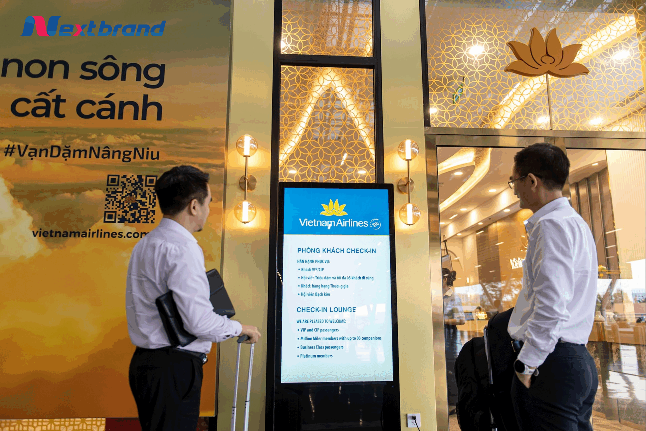 Check-in Lounge được Vietnam Airlines thiết kế riêng cho nhóm khách hàng ưu tiên Check-in Lounge được Vietnam Airlines thiết kế riêng cho nhóm khách hàng ưu tiên