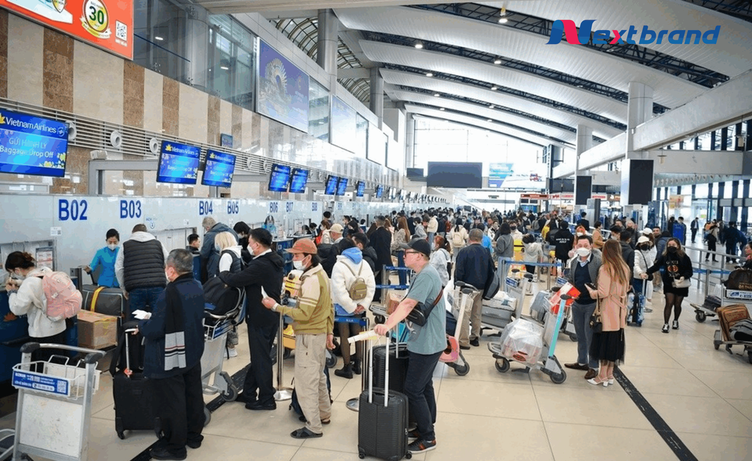 Sân bay luôn đông đúc, thể hiện thị trường hàng không Việt Nam tăng trưởng vượt bậc Sân bay luôn đông đúc, thể hiện thị trường hàng không Việt Nam tăng trưởng vượt bậc