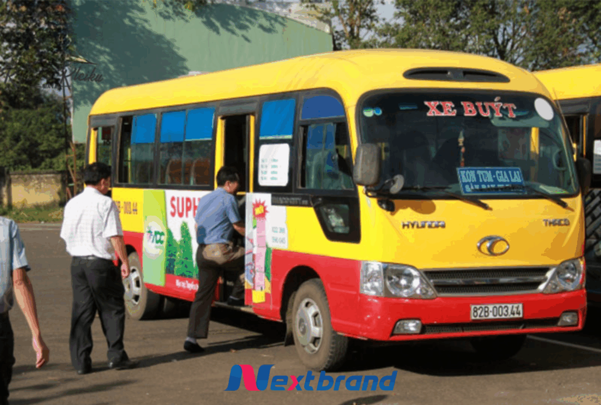 Di chuyển từ sân bay Pleiku vào trung tâm bằng xe bus