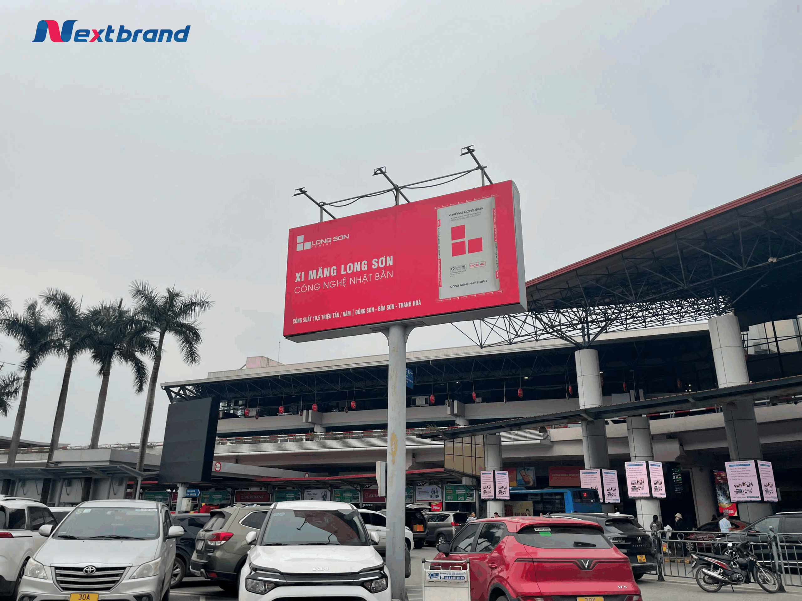 Pano quảng cáo tại sân bay Nội Bài