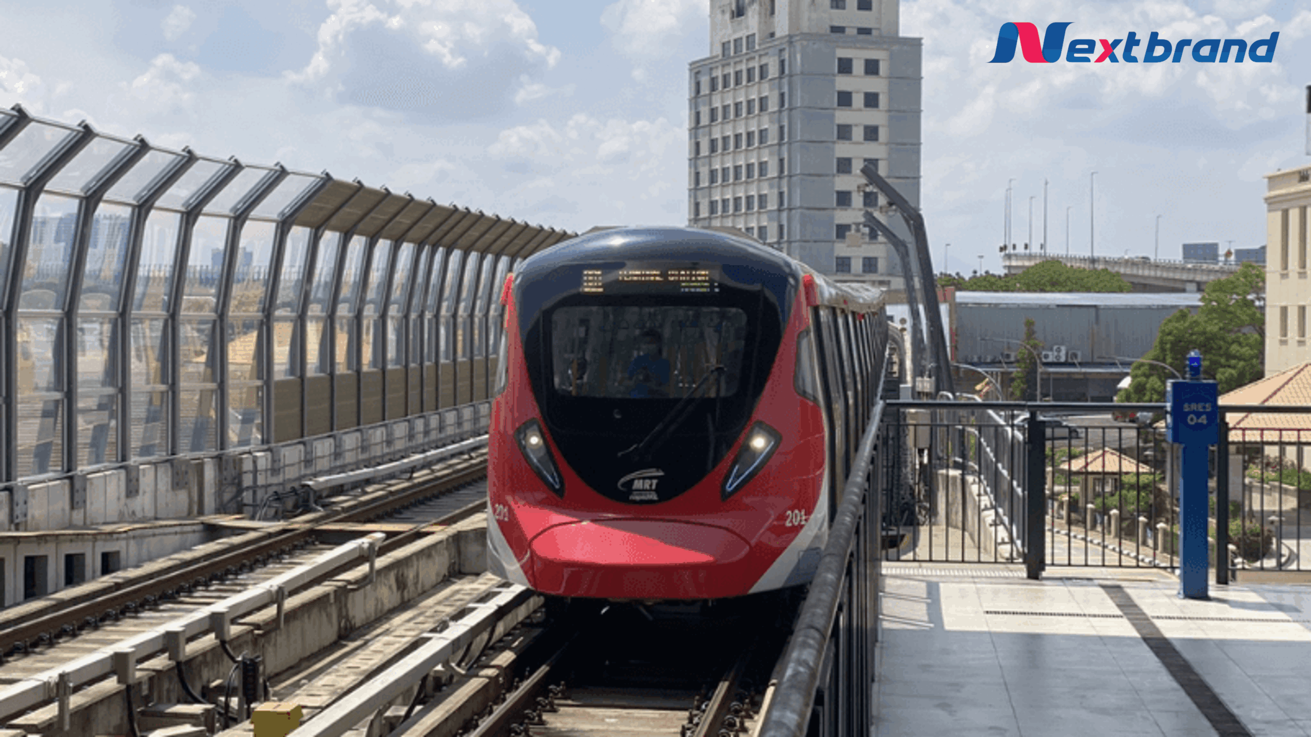 Tàu di chuyển từ sân bay KUL vào trung tâm thành phố Tàu di chuyển từ sân bay KUL vào trung tâm thành phố