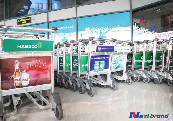 Quảng cáo trên xe đẩy hành lý tại sân bay Quảng cáo trên xe đẩy hành lý tại sân bay