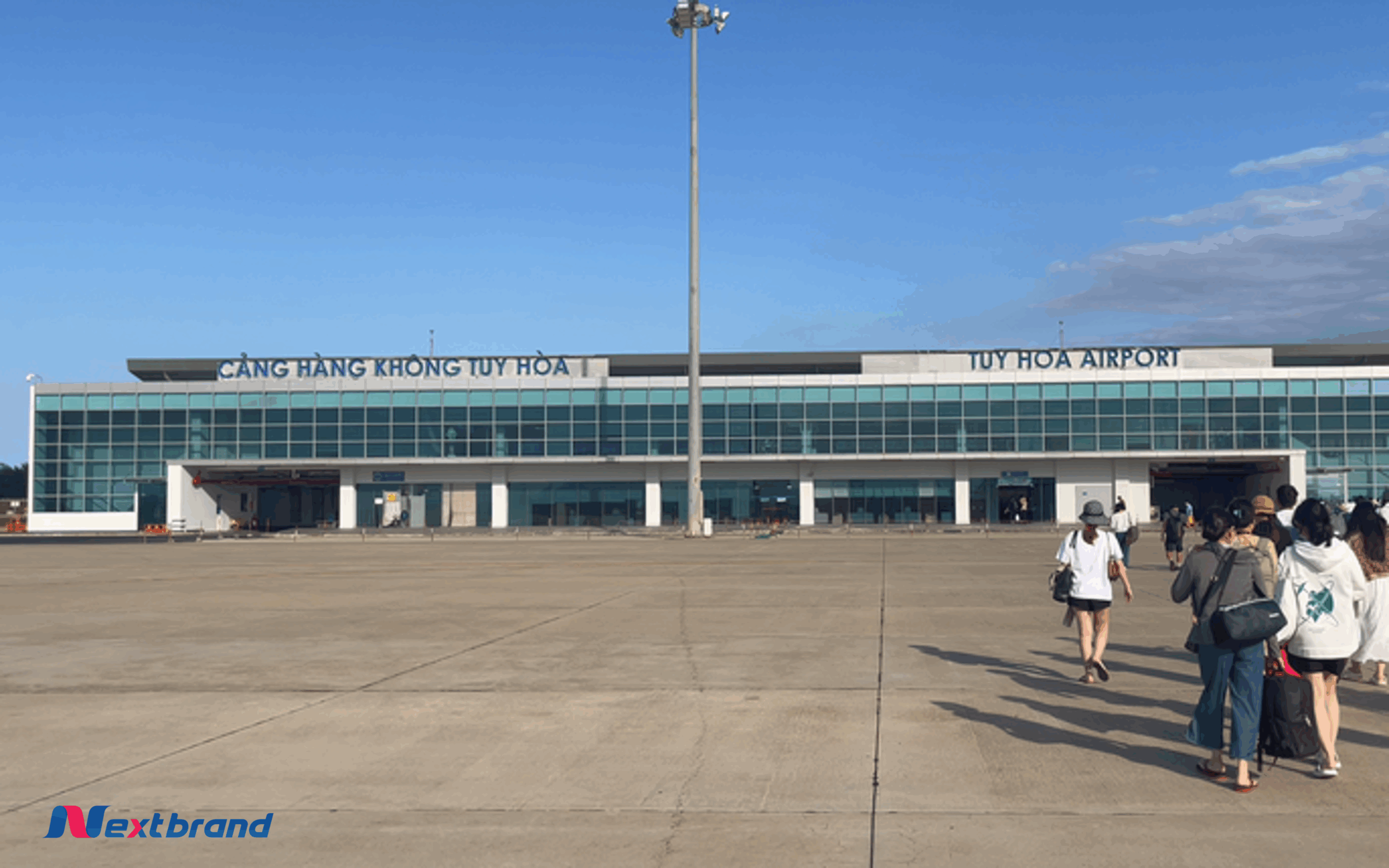 Sân bay Tuy Hoà khang trang và đầy đủ tiện ích Sân bay Tuy Hoà khang trang và đầy đủ tiện ích