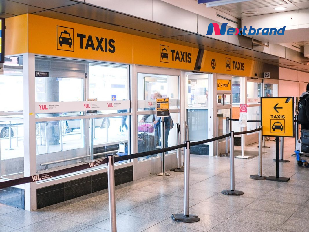 Di chuyển bằng Taxi Di chuyển bằng Taxi