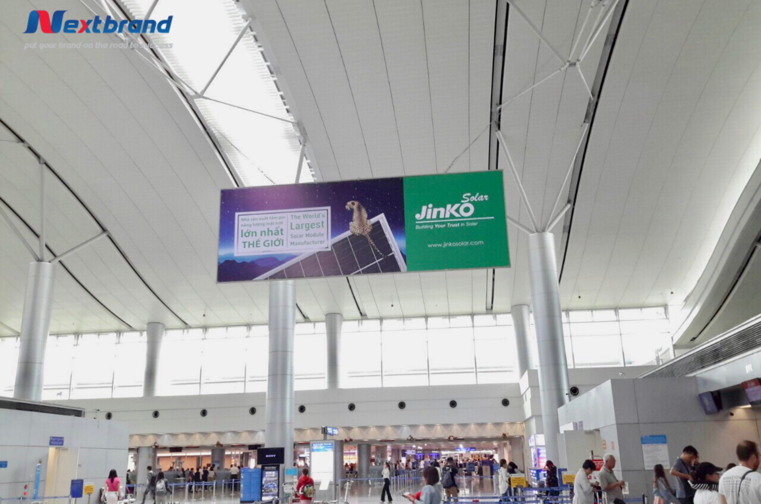 Quảng cáo sân bay với hình thức bảng treo thả Quảng cáo sân bay với hình thức bảng treo thả