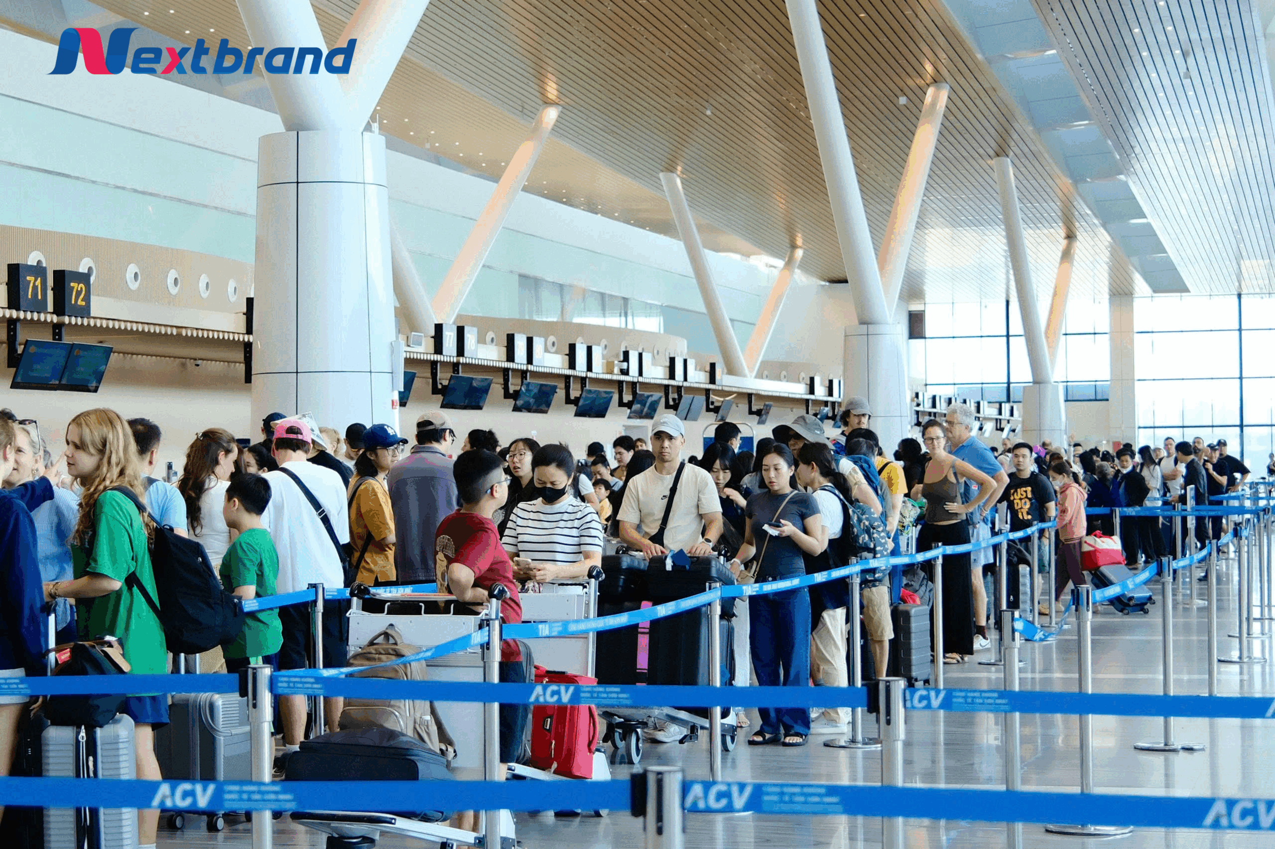 Tân Sơn Nhất quá tải trong mùa cao điểm Tết Nguyên Đán