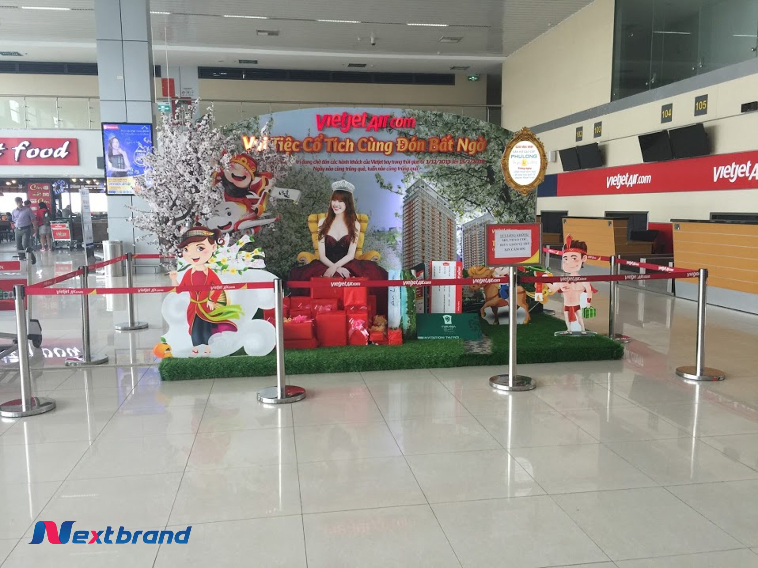 Vietjet Air quảng cáo quầy trưng bày trong dịp Tết