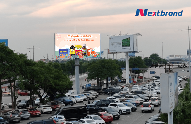Quảng cáo sân bay cho thực phẩm chức năng bằng hình thức billboards
