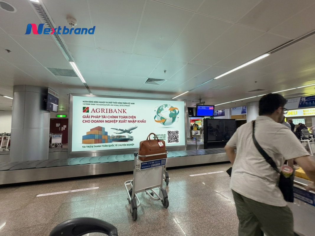 Quảng cáo sân bay cho xuất nhập khẩu trên biển hộp đèn