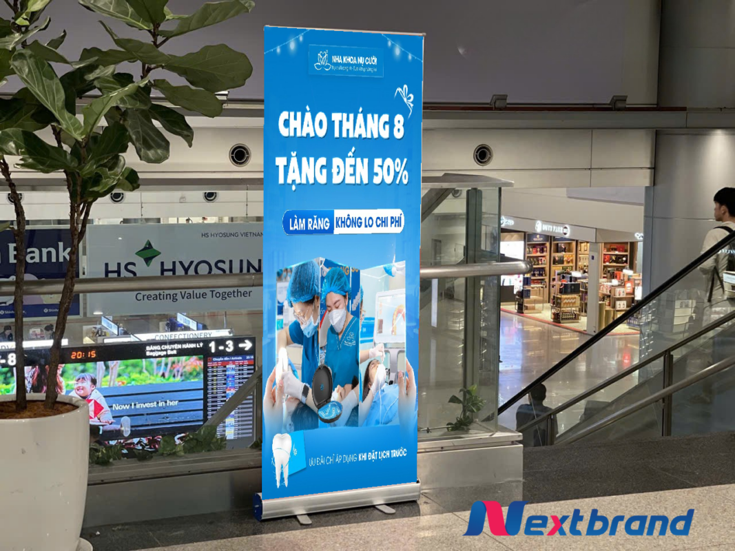 Standee quảng cáo