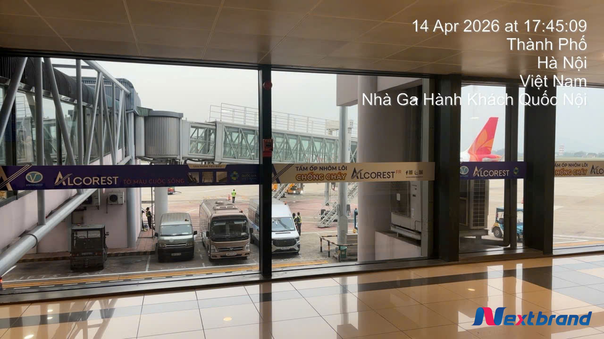 Picture34 Thương hiệu Alcorest quảng cáo sân bay Nội Bài với mã QR code cho khách hàng dễ dàng truy cập